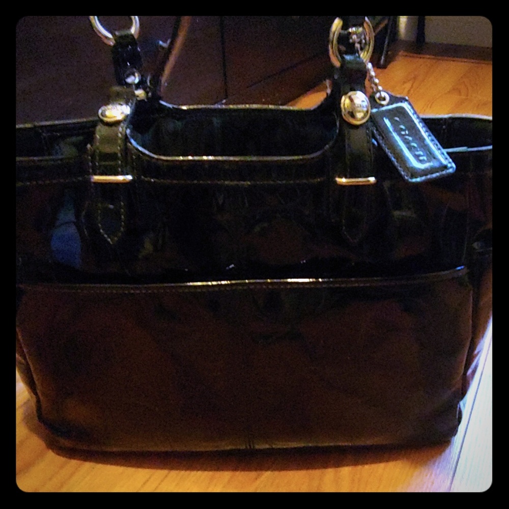 Coach Shiny leather purse